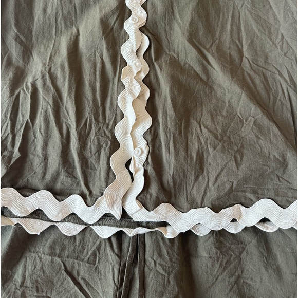 Amazon Scallop Short Set - Picture 3 of 4